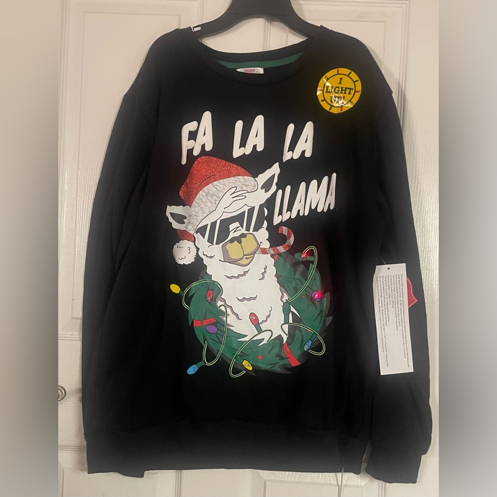 Holiday Time Men’s Black Festive Llama Light Up Sweater!‎ NWT! Size Large 42-44